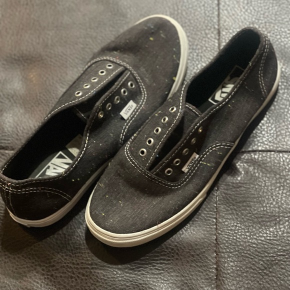 Vans - Picture 3 of 7